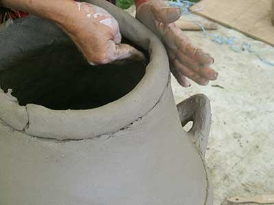 poterie aux colombins
